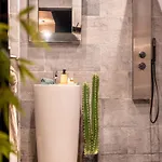Avec Jacuzzi Prive Ideal Seul Ou Couple - Maison Carre 公寓 尼姆