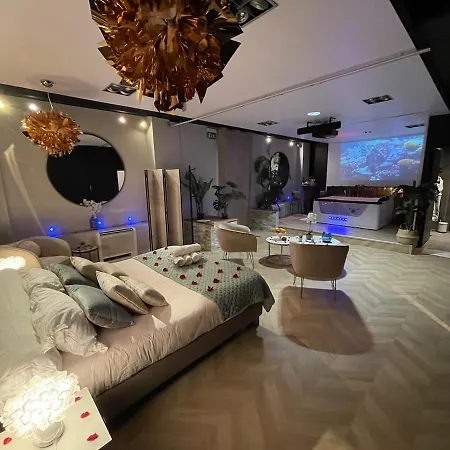 Avec Jacuzzi Prive Ideal Seul Ou Couple - Maison Carre شقة