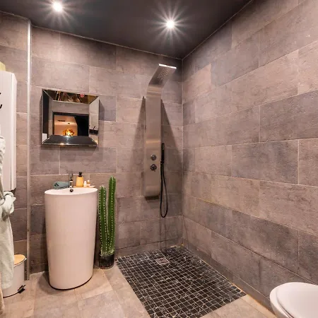 Détente Jacuzzi Privé Centre Appartamento Nîmes
