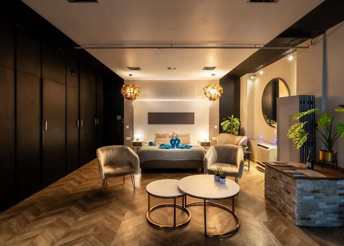 Avec Jacuzzi Prive Ideal Seul Ou Couple - Maison Carre Νιμ
